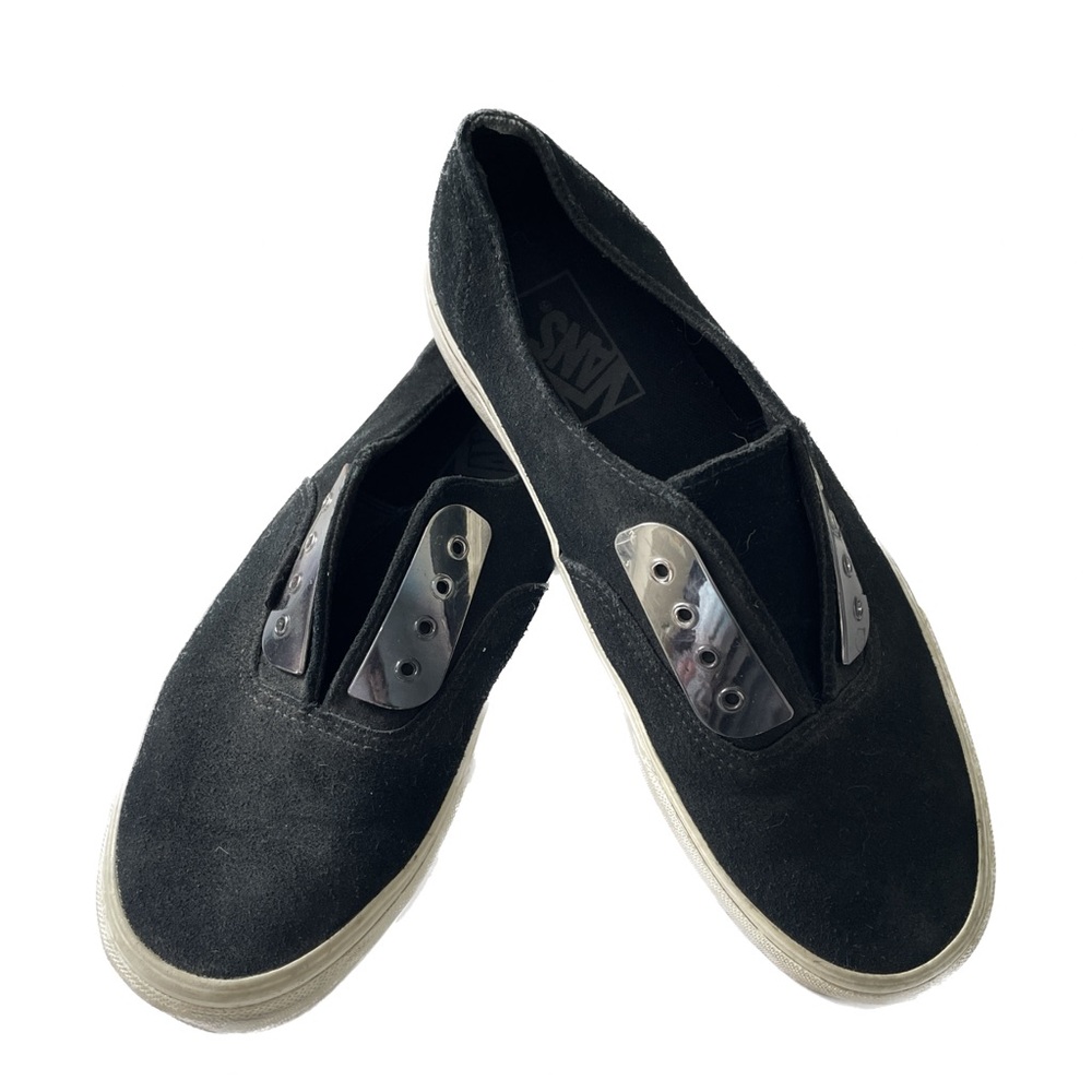 VANS Black Suede Authentic Slip On Sneakers Metal Eyelet Plate 10 Skate Shoe